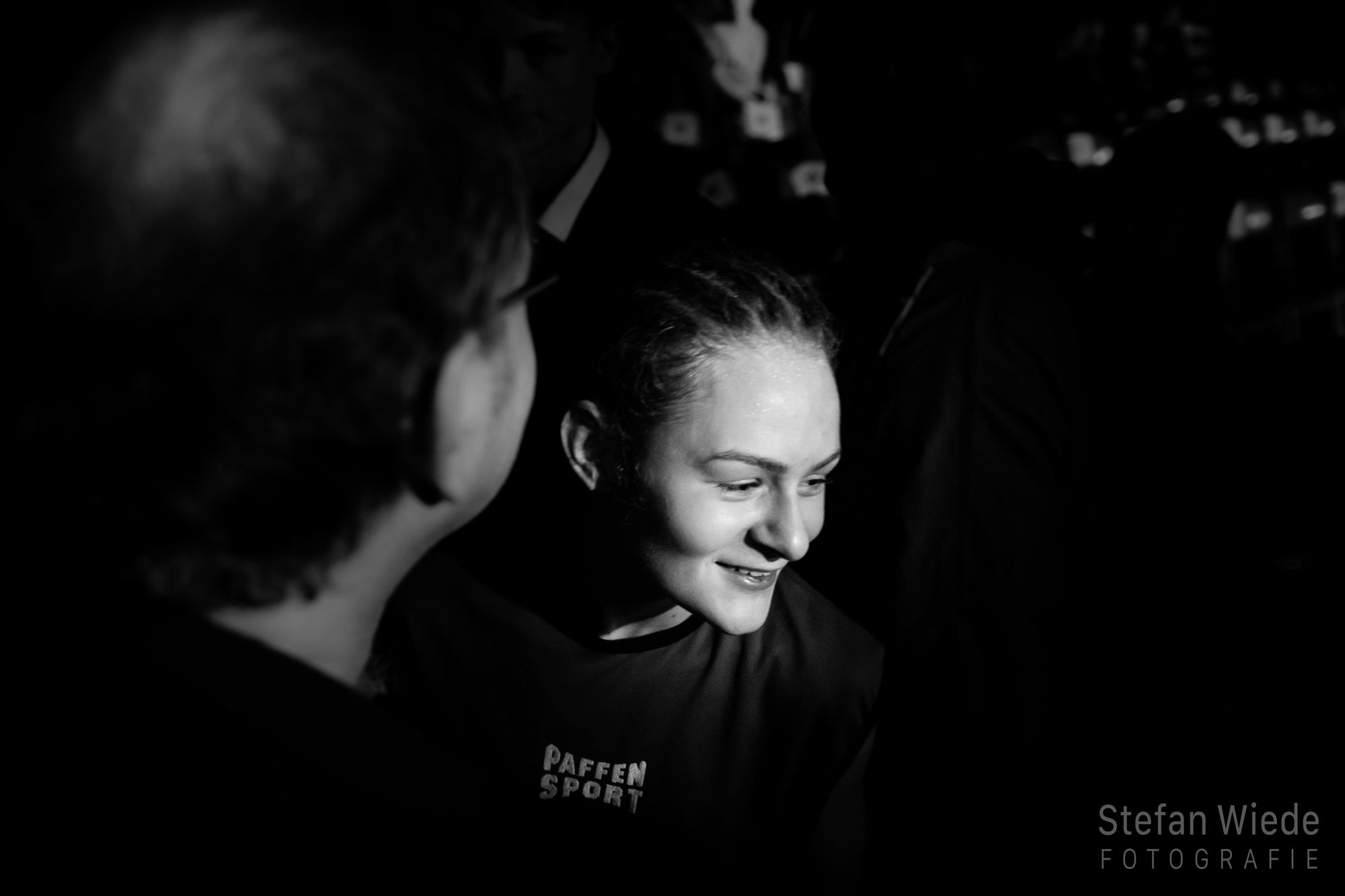 Sarah freut sich über ihren Sieg