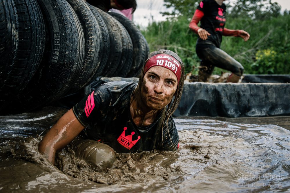 Im Matschbecken beim Muddy Angel Run Rhein-Main