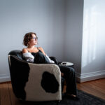 Jula im Wohnzimmeratelier 20260919-165609